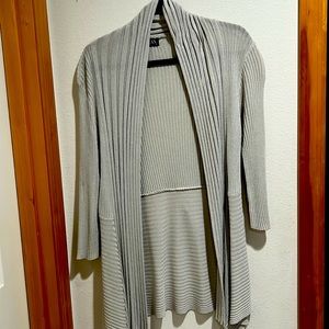 Light weight sweater spring wear